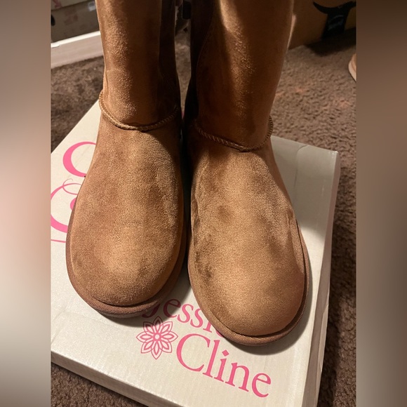 Brown boots, size 7 - Picture 2 of 5